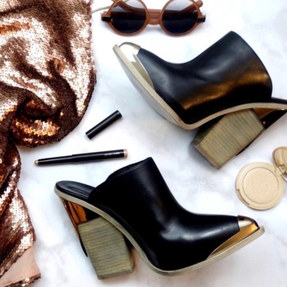 Versace Shoes - Versace Sz 39 Black & Rose Gold Metal Plate Mules